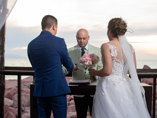 La boda de Víctor y Paola en Puerto Vallarta, Jalisco 12