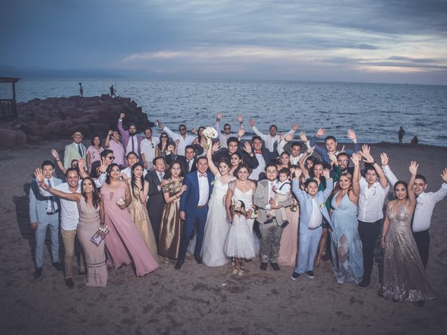 La boda de Víctor y Paola en Puerto Vallarta, Jalisco 16