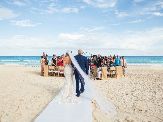 La boda de Raymond y Betty en Cancún, Quintana Roo 21