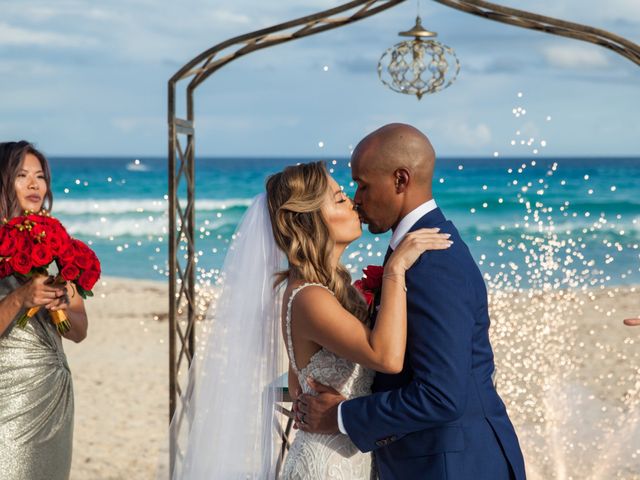 La boda de Raymond y Betty en Cancún, Quintana Roo 30