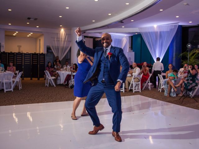 La boda de Raymond y Betty en Cancún, Quintana Roo 76