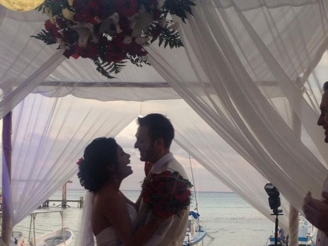 La boda de Jon  y Lau en Playa del Carmen, Quintana Roo 2