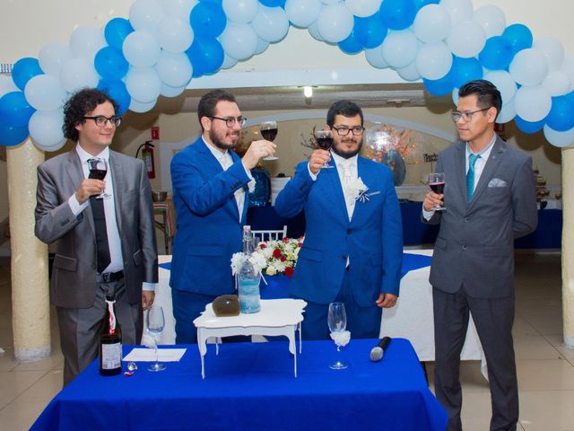 La boda de Oscar y Lalo en Iztacalco, Ciudad de México 16