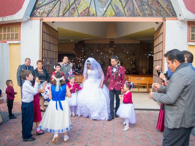 La boda de Aaron y Angélica en Nezahualcóyotl, Estado México 9