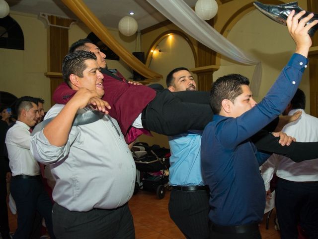 La boda de Aaron y Angélica en Nezahualcóyotl, Estado México 10