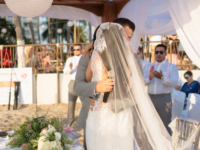 La boda de Joshua y Estefania en Ixtapa Zihuatanejo, Guerrero 22