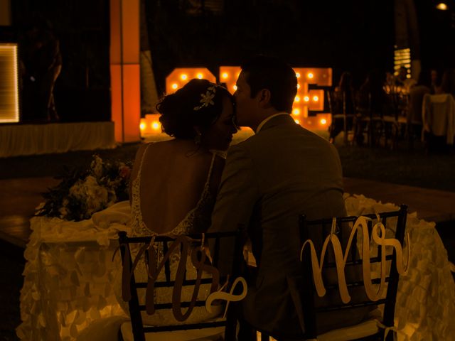 La boda de Joshua y Estefania en Ixtapa Zihuatanejo, Guerrero 28