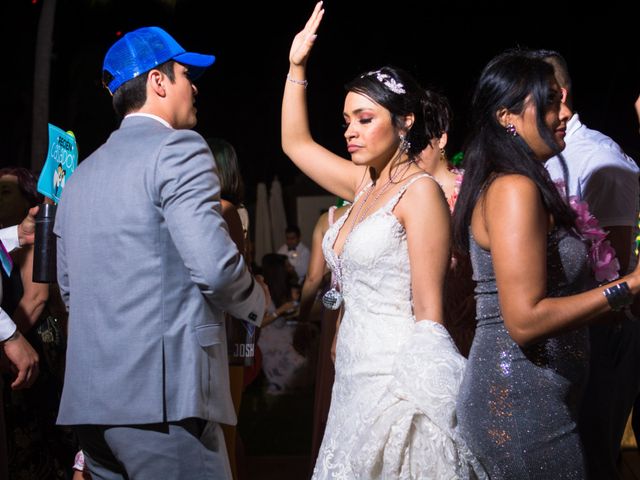 La boda de Joshua y Estefania en Ixtapa Zihuatanejo, Guerrero 31