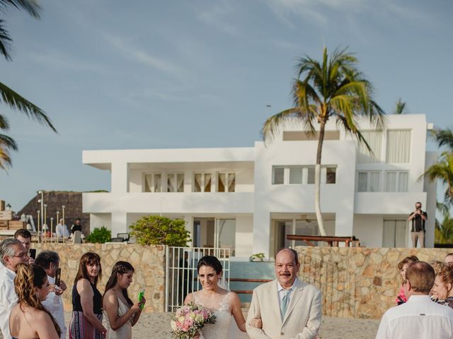 La boda de Alberto y Lorena en Acapulco, Guerrero 14