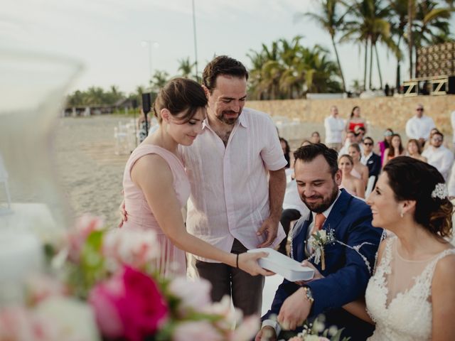 La boda de Alberto y Lorena en Acapulco, Guerrero 28
