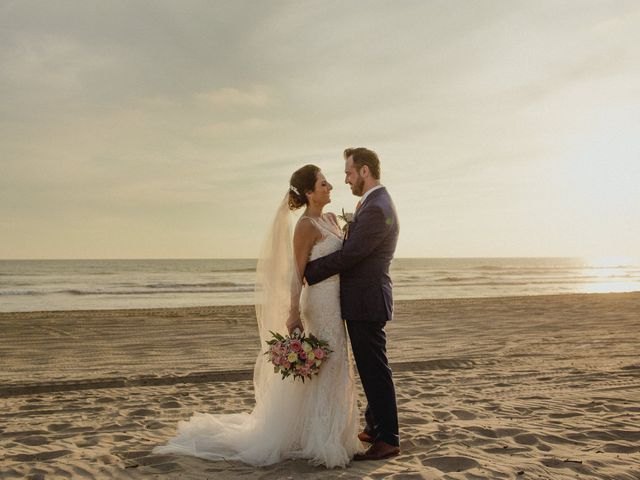 La boda de Alberto y Lorena en Acapulco, Guerrero 43