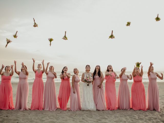 La boda de Alberto y Lorena en Acapulco, Guerrero 62