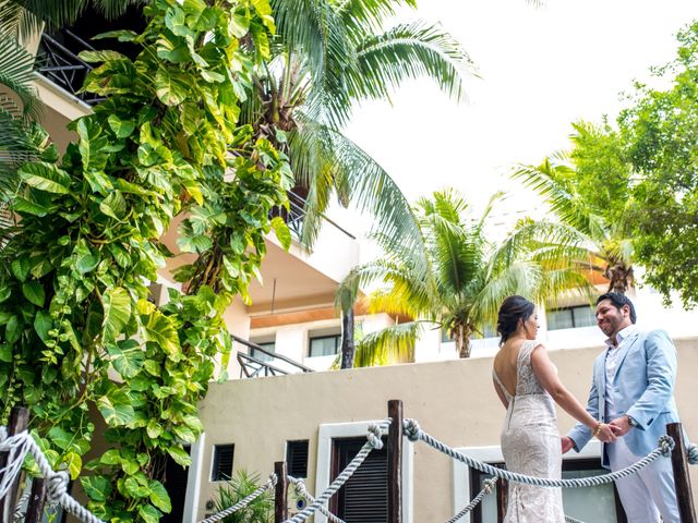 La boda de Hector y Lisa en Playa del Carmen, Quintana Roo 31