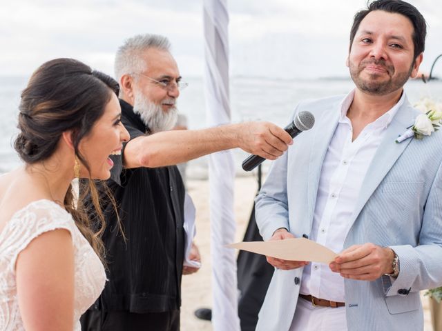 La boda de Hector y Lisa en Playa del Carmen, Quintana Roo 38