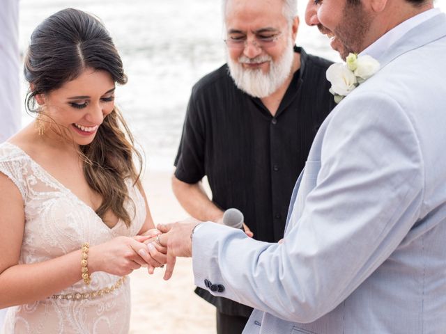 La boda de Hector y Lisa en Playa del Carmen, Quintana Roo 39