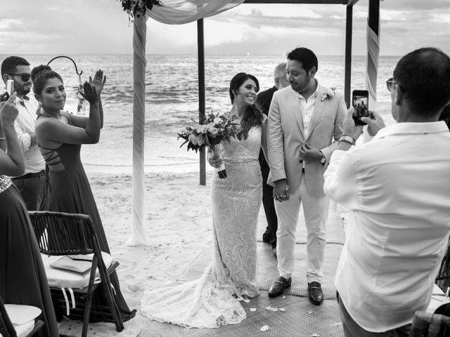 La boda de Hector y Lisa en Playa del Carmen, Quintana Roo 1