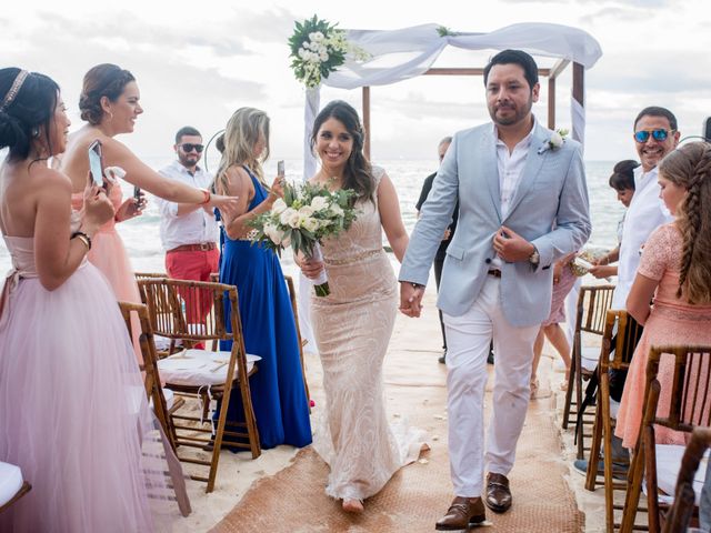 La boda de Hector y Lisa en Playa del Carmen, Quintana Roo 40