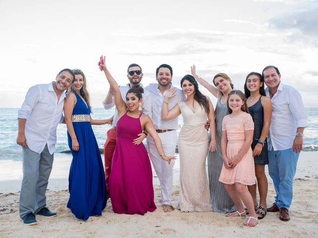 La boda de Hector y Lisa en Playa del Carmen, Quintana Roo 56