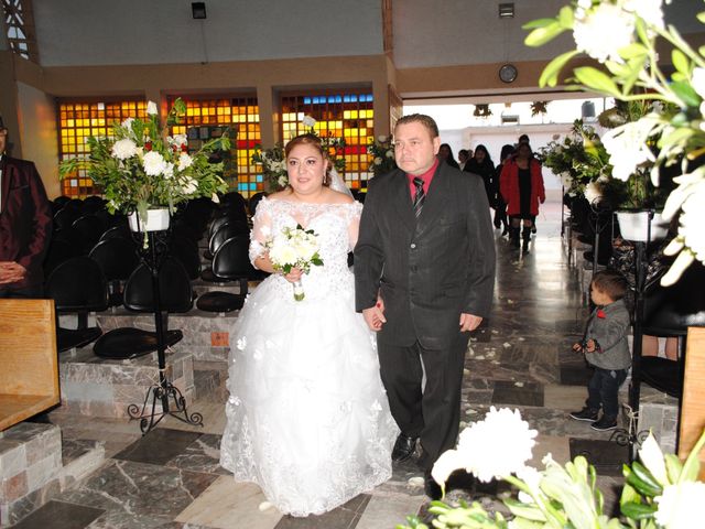 La boda de Irvin  y Ivonne  en Nezahualcóyotl, Estado México 2