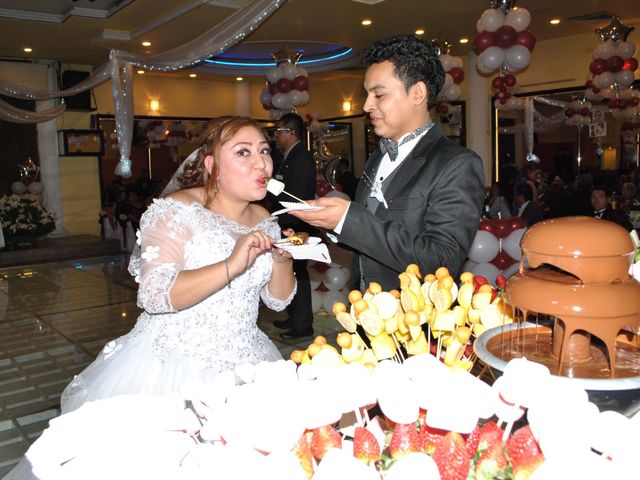 La boda de Irvin  y Ivonne  en Nezahualcóyotl, Estado México 15