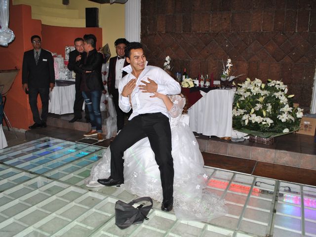 La boda de Irvin  y Ivonne  en Nezahualcóyotl, Estado México 20