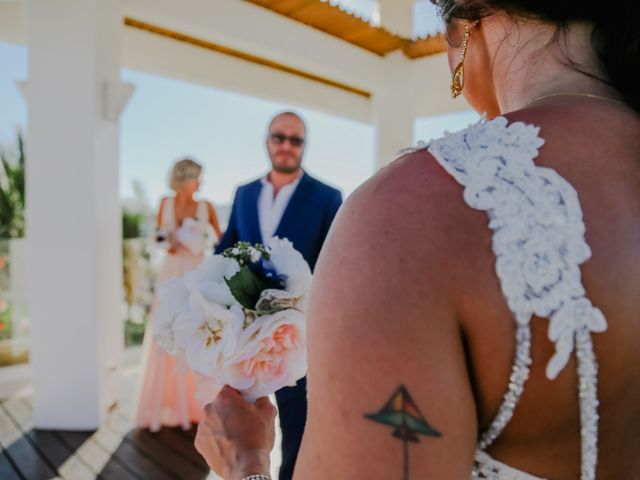 La boda de Arturo y Megan en Bahía de Banderas, Nayarit 24