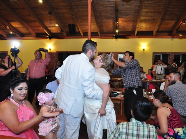 La boda de Alfredo  y Carla  en Ensenada, Baja California 6