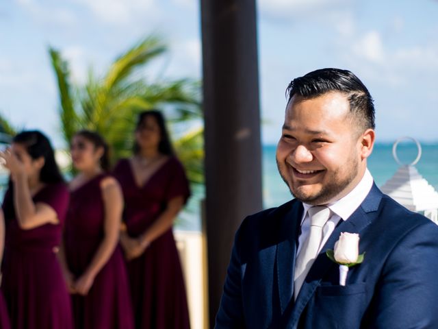 La boda de Rogelio y Cinthia en Cancún, Quintana Roo 21