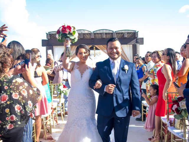 La boda de Rogelio y Cinthia en Cancún, Quintana Roo 28