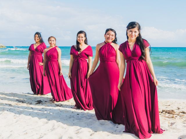 La boda de Rogelio y Cinthia en Cancún, Quintana Roo 36