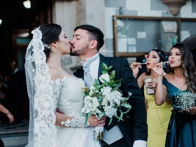 La boda de Luis y Brenda en Mazatlán, Sinaloa 23