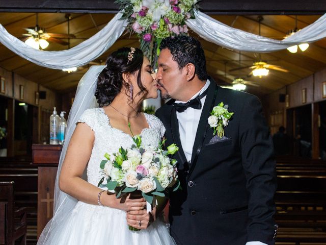 La boda de Lorena y Luis en Tuxtla Chico, Chiapas 19