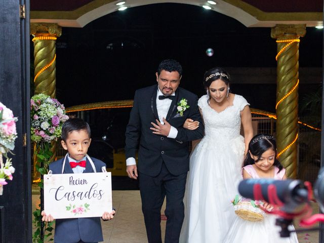 La boda de Lorena y Luis en Tuxtla Chico, Chiapas 32