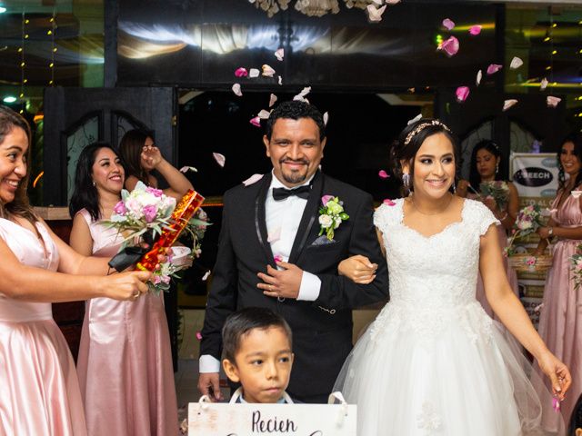 La boda de Lorena y Luis en Tuxtla Chico, Chiapas 35