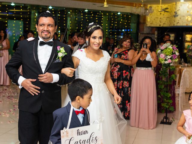 La boda de Lorena y Luis en Tuxtla Chico, Chiapas 37