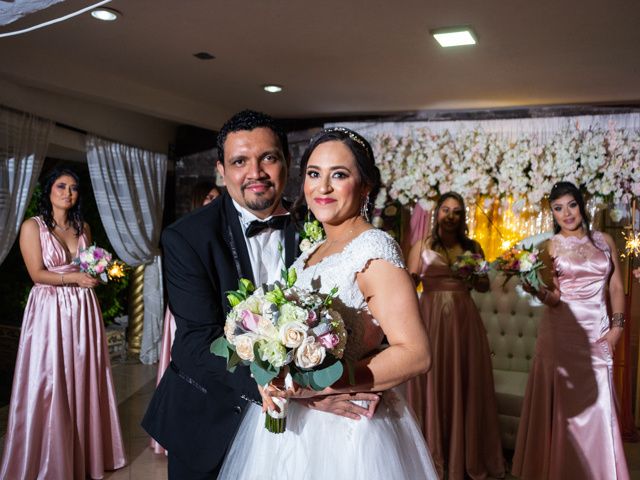 La boda de Lorena y Luis en Tuxtla Chico, Chiapas 1