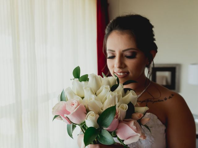 La boda de Orlando y Thania en Bahía de Banderas, Nayarit 33