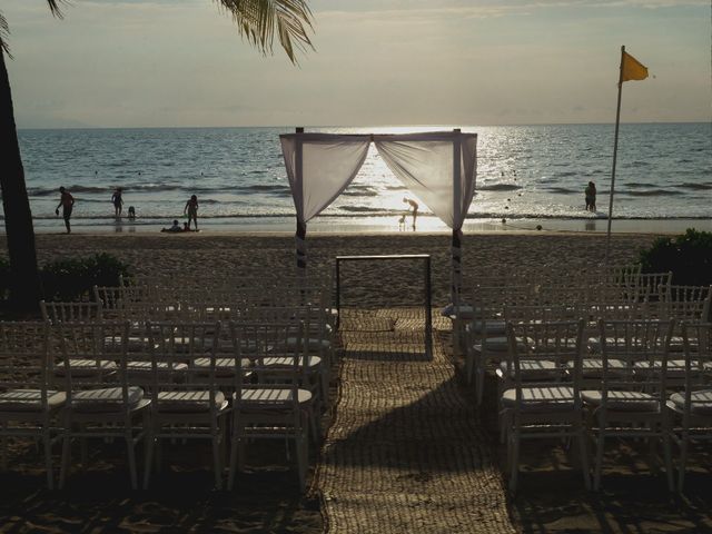 La boda de Orlando y Thania en Bahía de Banderas, Nayarit 51