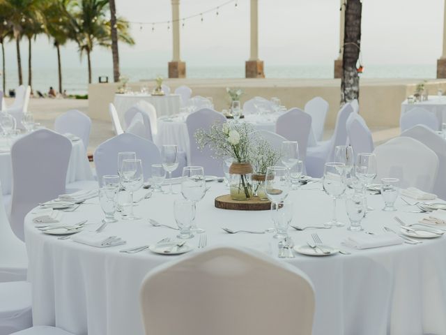 La boda de Orlando y Thania en Bahía de Banderas, Nayarit 53