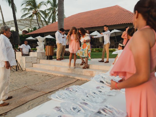 La boda de Orlando y Thania en Bahía de Banderas, Nayarit 61