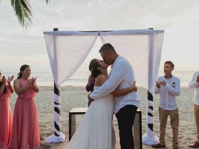 La boda de Orlando y Thania en Bahía de Banderas, Nayarit 77