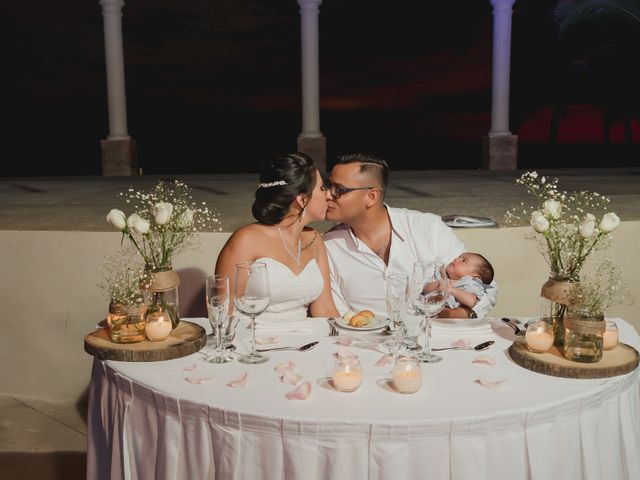 La boda de Orlando y Thania en Bahía de Banderas, Nayarit 93