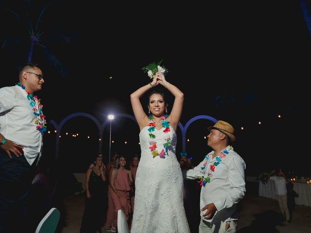 La boda de Orlando y Thania en Bahía de Banderas, Nayarit 104