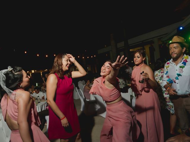 La boda de Orlando y Thania en Bahía de Banderas, Nayarit 108