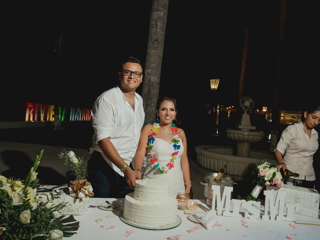 La boda de Orlando y Thania en Bahía de Banderas, Nayarit 109