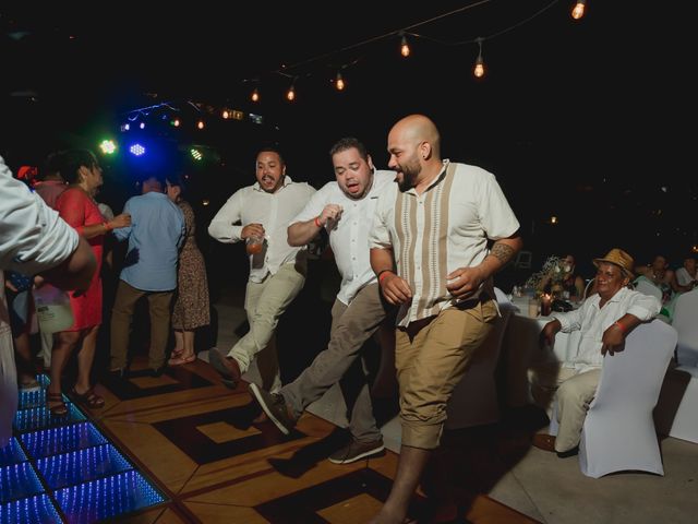 La boda de Orlando y Thania en Bahía de Banderas, Nayarit 113