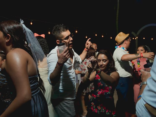 La boda de Orlando y Thania en Bahía de Banderas, Nayarit 114