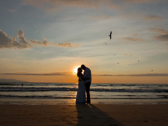 La boda de Orlando y Thania en Bahía de Banderas, Nayarit 125