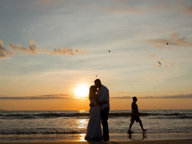 La boda de Orlando y Thania en Bahía de Banderas, Nayarit 126