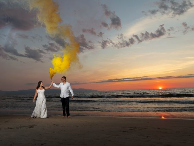 La boda de Orlando y Thania en Bahía de Banderas, Nayarit 131